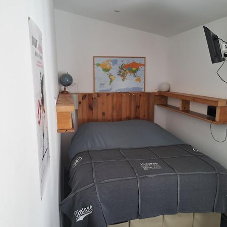 Petit Studio Independant Dans Jardin Avec Parking Et Portail Electrique Marseilles Exterior foto